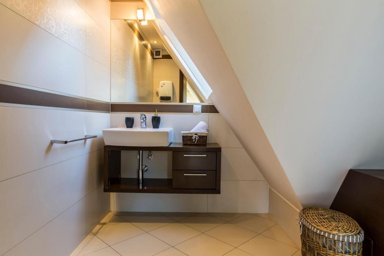 Udanypobyt Apartament Przy Polanie Spa กอสเชียลิสกอ ภายนอก รูปภาพ